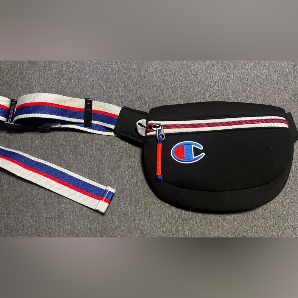 Champion fanny pack brand new w/o tags